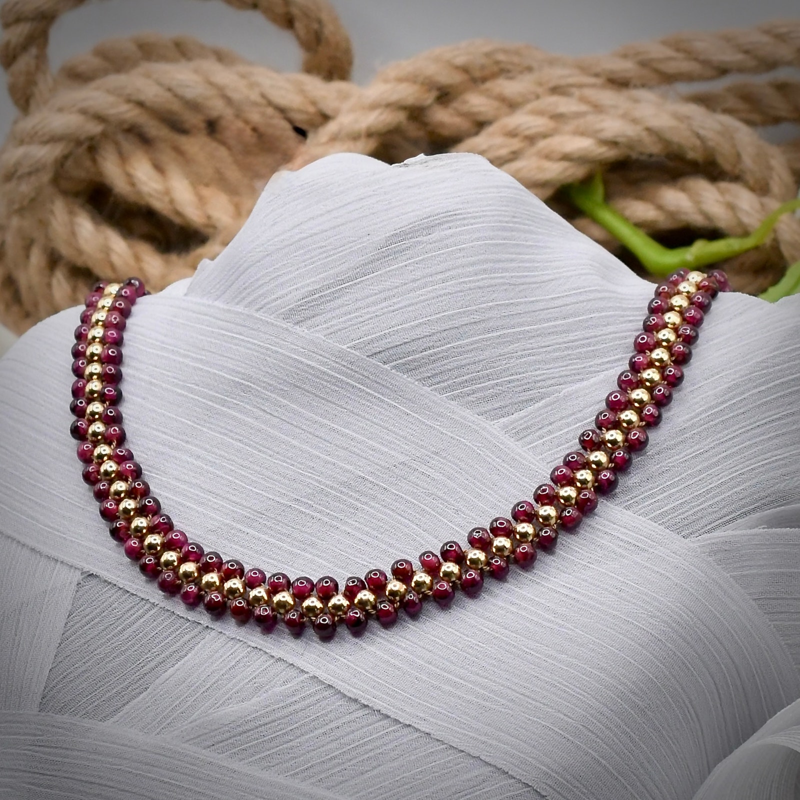 Garnet Beaded Necklace 10k Gold Beads 14k Clasp 17 Inch 24 Grams Estate Vintage
